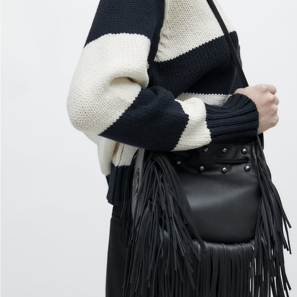 ZARA FRINGED GENUINE LEATHER BUCKET BAG - Picture 4 of 11